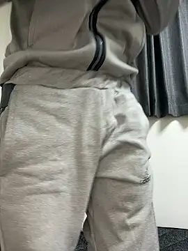 Snapshot of onimakura chatting on February 20, 12:27 pm onimakura online show from February 20, 12:27 pm