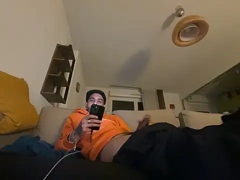 Rebeu313 online show from January 27, 8:17 pm