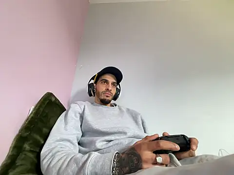 Rebeu313 online show from February 23, 11:07 am