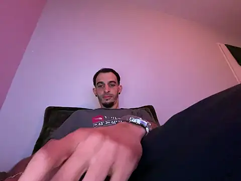 Rebeu313 online show from March 22, 1:09 am