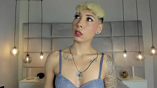 MiaMorgan  online show from January 19, 12:50 pm