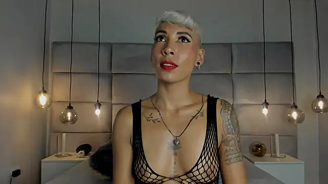 MiaMorgan  online show from February 3, 6:07 pm