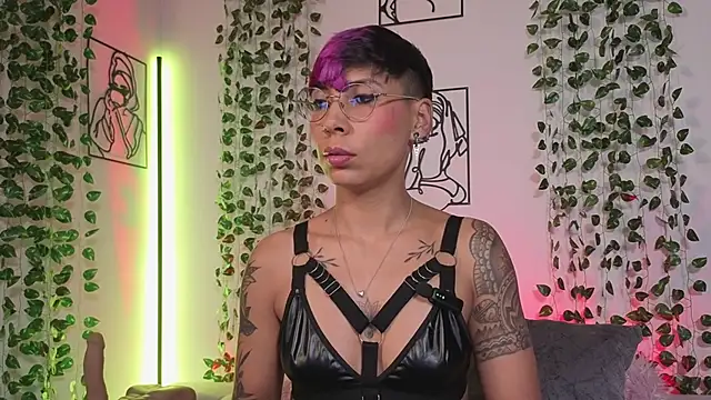 MiaMorgan  online show from May 28, 2:14 pm