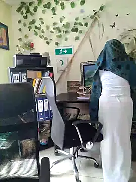 Snapshot of NAJWA-ARAB chatting on December 9, 5:41 pm NAJWA-ARAB online show from December 9, 5:41 pm