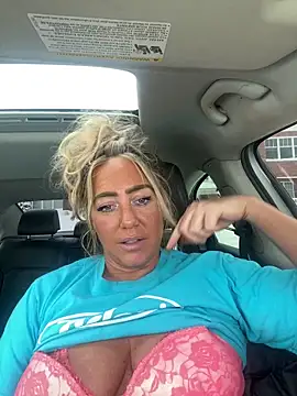 Snapshot of sunshinekisses chatting on March 18, 5:27 pm sunshinekisses online show from March 18, 5:27 pm