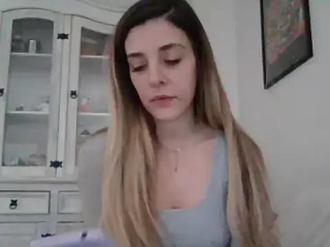 Snapshot of MissBella131 chatting on December 31, 1:41 pm MissBella131 online show from December 31, 1:41 pm