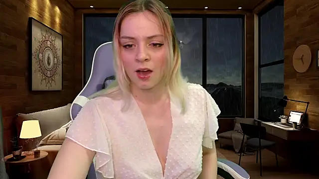 Snapshot of Dolce--Mia---Bianchi__07 chatting on March 13, 4:23 pm Dolce--Mia---Bianchi  07 online show from March 13, 4:23 pm