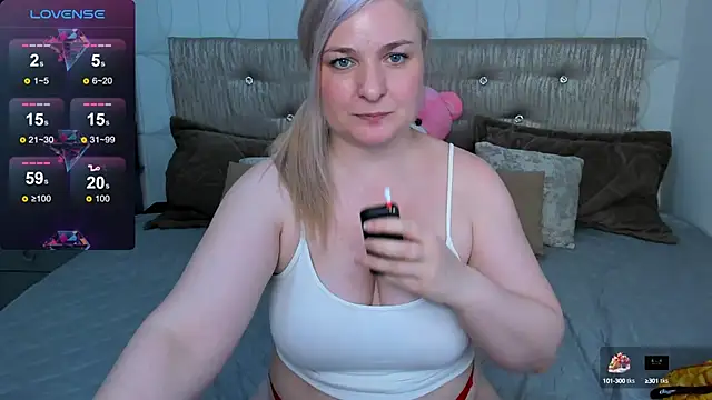 AnnaXCherri online show from February 14, 5:41 am