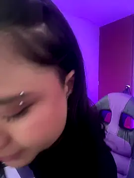 Snapshot of _Valkyrie chatting on December 18, 5:19 pm Valkyrie online show from December 18, 5:19 pm