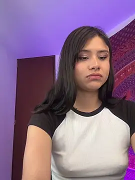 Snapshot of _Valkyrie chatting on March 4, 7:09 pm Valkyrie online show from March 4, 7:09 pm