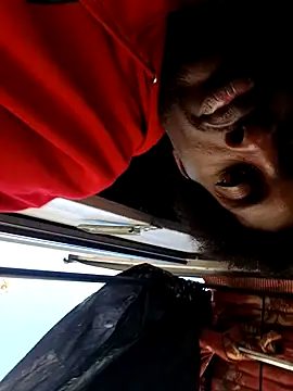 DevinToore online show from October 29, 8:10 pm