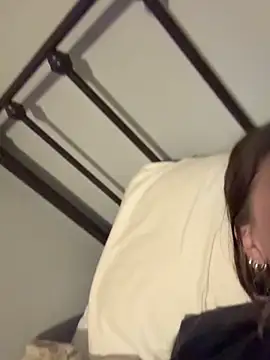 emilycoco online show from April 5, 7:49 am