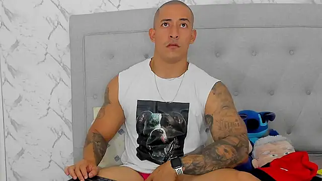 luigiferrara online show from December 2, 8:59 pm