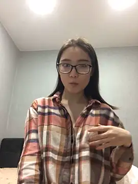 Snapshot of Milka23 chatting on February 8, 2:16 pm Milka23 online show from February 8, 2:16 pm