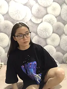 Snapshot of Milka23 chatting on March 2, 5:04 pm Milka23 online show from March 2, 5:04 pm