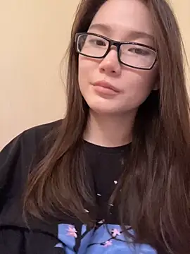 Snapshot of Milka23 chatting on September 21, 6:31 pm Milka23 online show from September 21, 6:31 pm