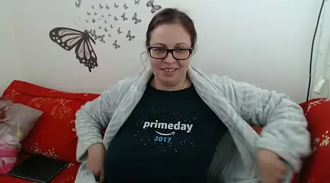 Snapshot of LadyHellene chatting on January 21, 9:03 am LadyHellene online show from January 21, 9:03 am