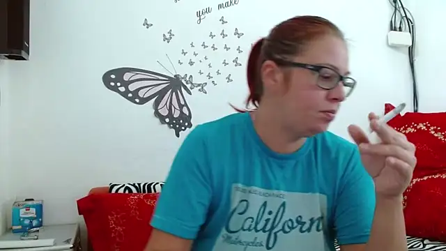 Snapshot of LadyHellene chatting on October 18, 6:37 am LadyHellene online show from October 18, 6:37 am