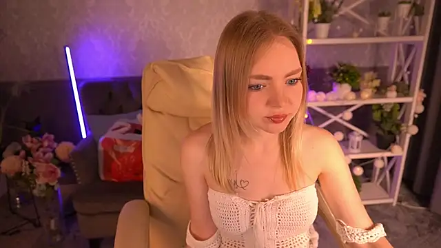 EmilySunshineS online show from March 9, 9:14 pm