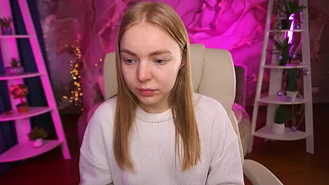 Snapshot of EmilySunshineS chatting on March 2, 7:48 am EmilySunshineS online show from March 2, 7:48 am