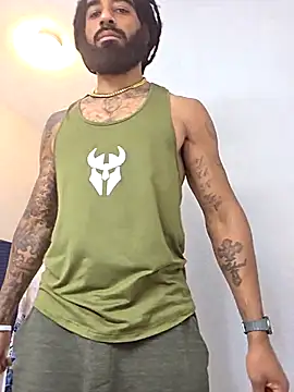 Snapshot of FragrantWind5 chatting on October 19, 9:04 pm FragrantWind5 online show from October 19, 9:04 pm