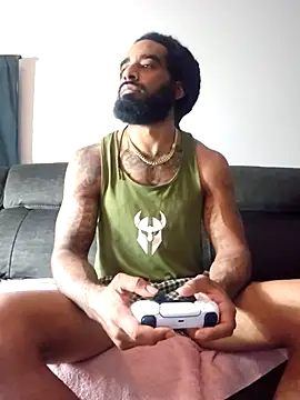 Snapshot of FragrantWind5 chatting on November 24, 12:43 am FragrantWind5 online show from November 24, 12:43 am