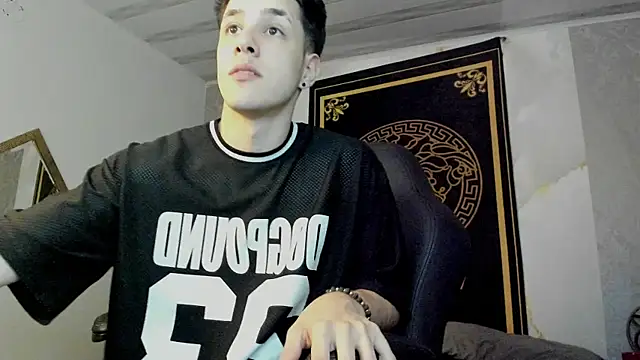 Snapshot of Adan_rivas_ chatting on March 13, 11:38 pm Adan rivas online show from March 13, 11:38 pm
