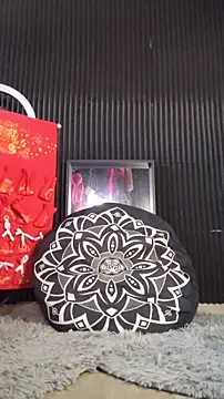 Sweet-SpicyOff online show from December 12, 9:51 am