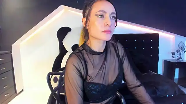 Coral Gibson online show from February 6, 12:48 pm