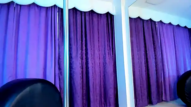 Coral Gibson online show from February 27, 9:36 pm