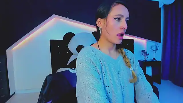 Coral Gibson online show from March 19, 9:38 am