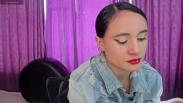 Coral Gibson online show from October 7, 1:41 pm