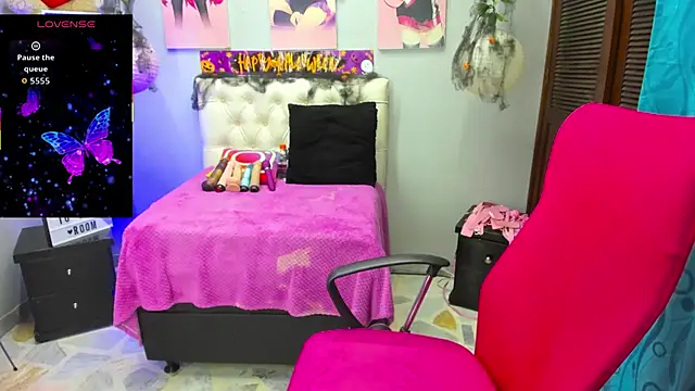 Snapshot of _Pamela_ebony chatting on October 15, 8:09 pm Pamela ebony online show from October 15, 8:09 pm