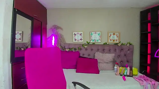 Snapshot of _Pamela_ebony chatting on November 28, 1:03 pm Pamela ebony online show from November 28, 1:03 pm