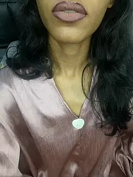 Snapshot of glam_goddess chatting on December 5, 8:44 pm glam goddess online show from December 5, 8:44 pm