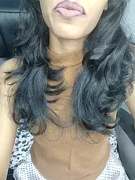 Snapshot of glam_goddess chatting on December 23, 6:58 pm glam goddess online show from December 23, 6:58 pm