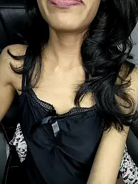 Snapshot of glam_goddess chatting on December 23, 10:12 pm glam goddess online show from December 23, 10:12 pm