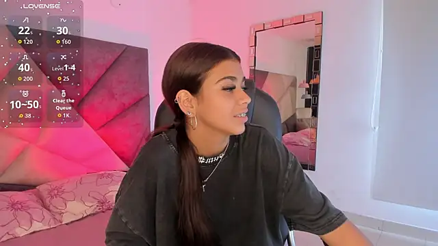 GiaFu online show from December 18, 6:14 pm