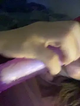 Carolinen online show from September 13, 8:52 pm