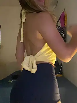 Snapshot of Carolinen chatting on January 16, 8:24 pm Carolinen online show from January 16, 8:24 pm