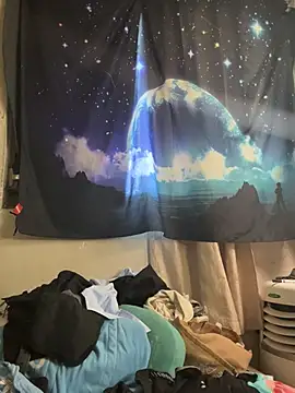 ex199212 online show from February 11, 7:44 am