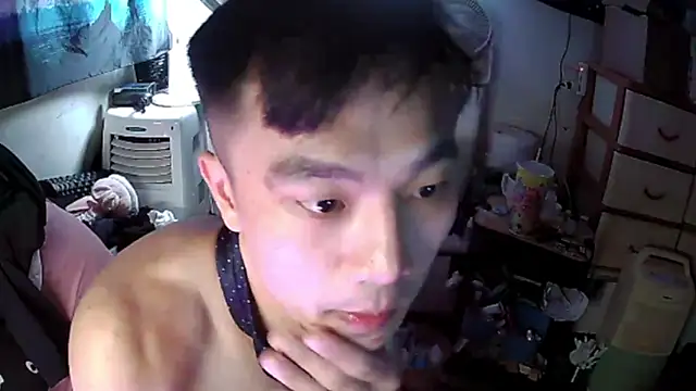 ex199212 online show from March 6, 8:19 am