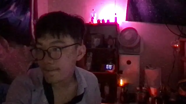 ex199212 online show from March 10, 10:48 am