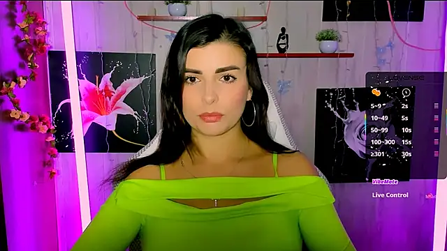 Snapshot of KayWuds chatting on February 10, 7:56 am KayWuds online show from February 10, 7:56 am