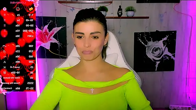 Snapshot of KayWuds chatting on April 5, 8:11 am KayWuds online show from April 5, 8:11 am