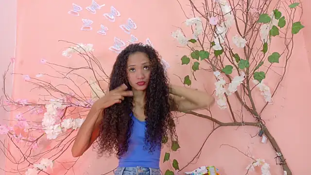 Snapshot of Charlotte_Love10 chatting on July 9, 9:19 pm Charlotte Love10 online show from July 9, 9:19 pm