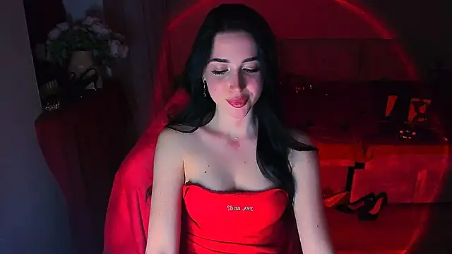 Snapshot of lovely_desire chatting on April 17, 4:43 pm lovely desire online show from April 17, 4:43 pm