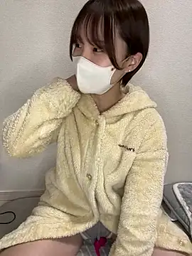 Snapshot of -x_MIU_x chatting on March 10, 11:10 am -x MIU x online show from March 10, 11:10 am