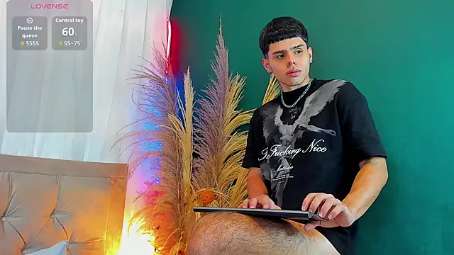 Snapshot of Nathaniel_Park chatting on October 12, 1:04 am Nathaniel Park online show from October 12, 1:04 am