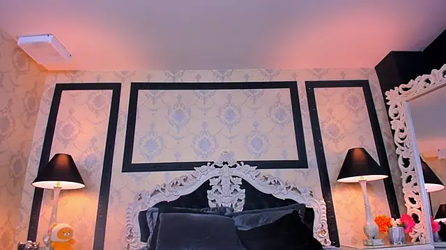 ImSophiie online show from February 7, 9:58 pm